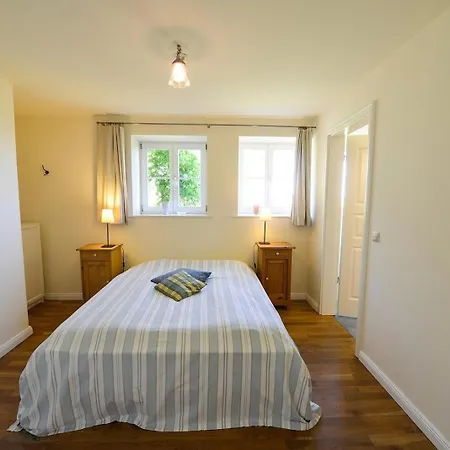 1 Mit Schoenem Seeblick *