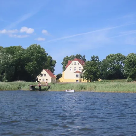 1 Mit Schönem Seeblick Apartment *