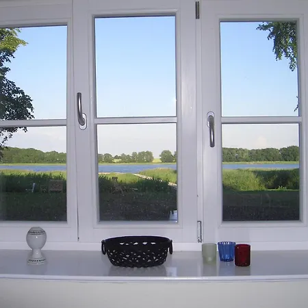 1 Mit Schoenem Seeblick Daire *